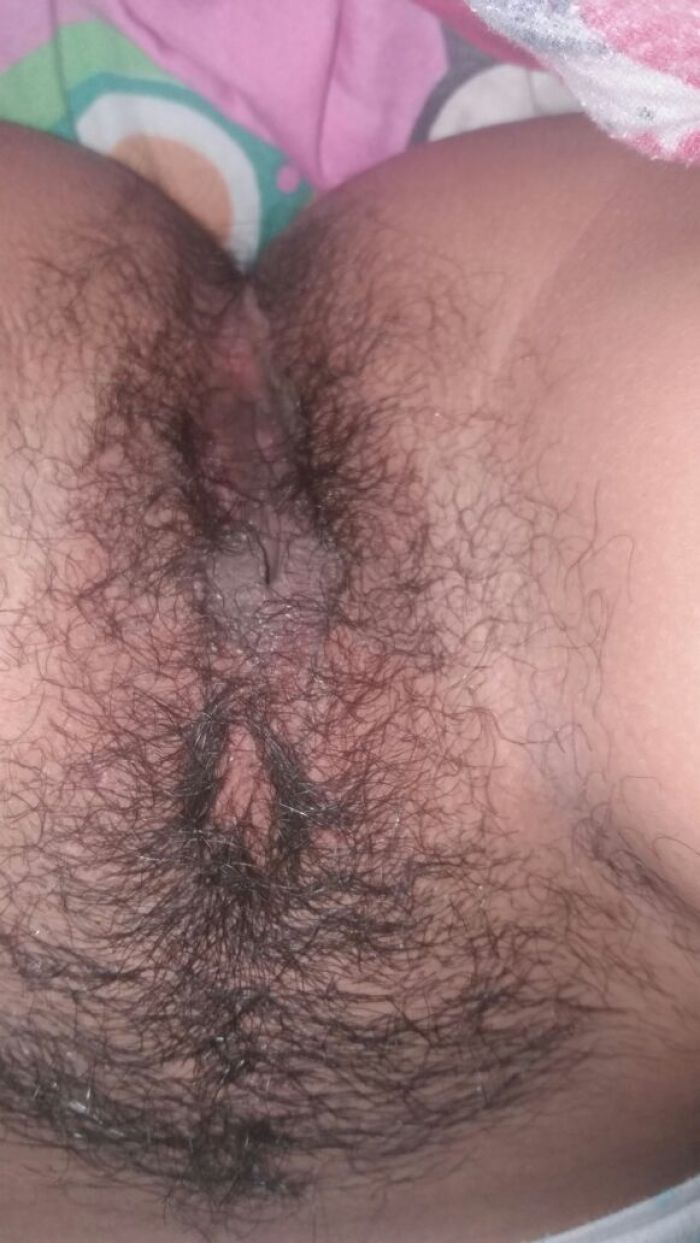 Mi vagina peluda y caliente queriendo ser penetrada - Foto 2