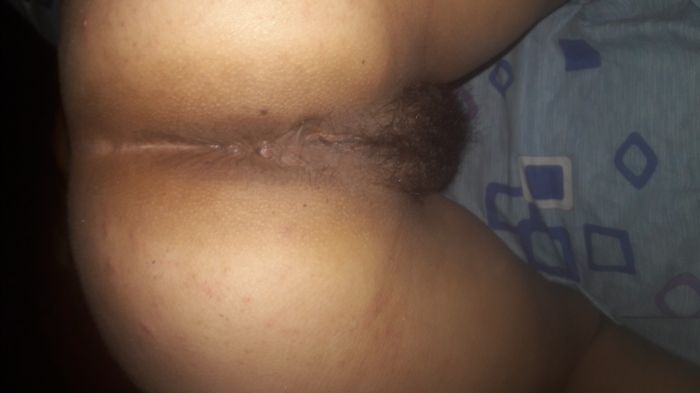 El hermoso culo empinado de mi mujer y su concha jugosa - Foto 3