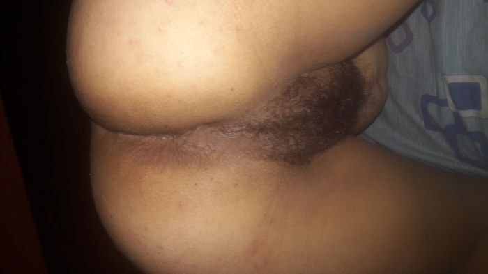El hermoso culo empinado de mi mujer y su concha jugosa - Foto 4