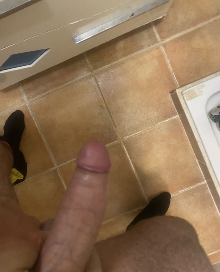 Mis primeras fotos de mi pene (quiero opiniones)